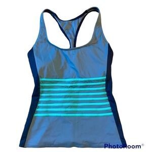 DKNY swim top with built in bra- EUC size small